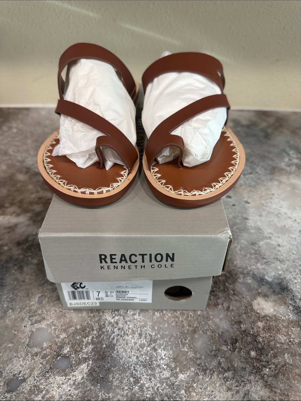 Reaction Kenneth Cole Brown Leather Strappy Sandals